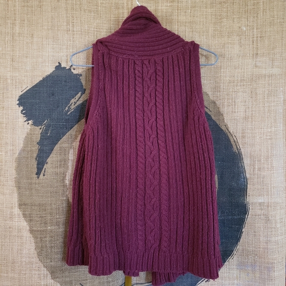 Aeropostale Knit Sweater Vest - Picture 2 of 2
